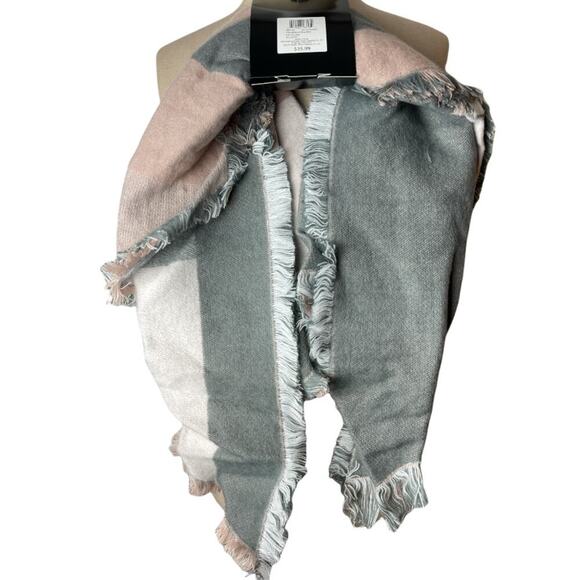 Envision Studio Blanket Wrap Color-Block Multicolor Scarf NWT - Picture 2 of 6